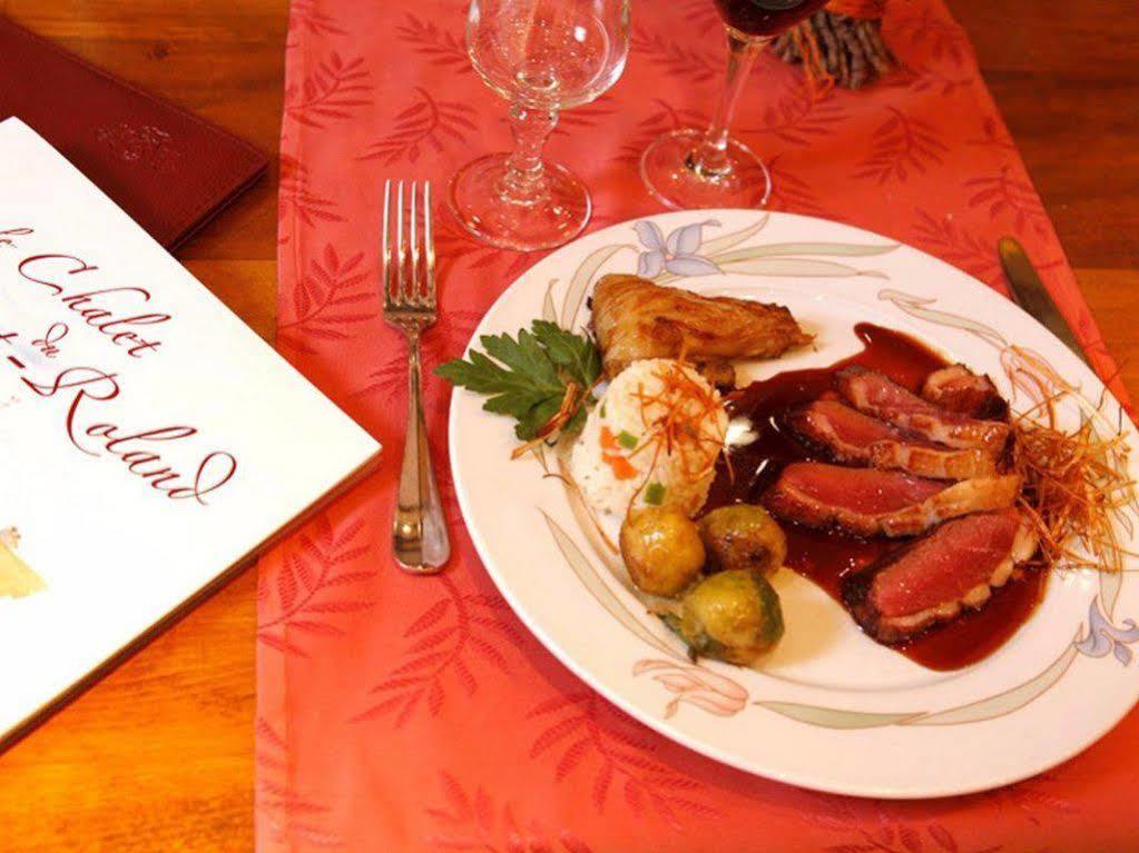 Logis Hotel Restaurant Le Chalet Du Mont Roland Sampans Exterior photo
